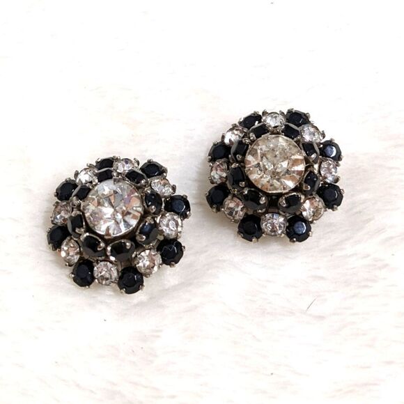 Vintage 60's Black & Clear Rhinestone Button Clip Earrings - Picture 9 of 11